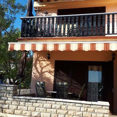 Apartments Santa Barbara Биоград-на-Мору Экстерьер фото